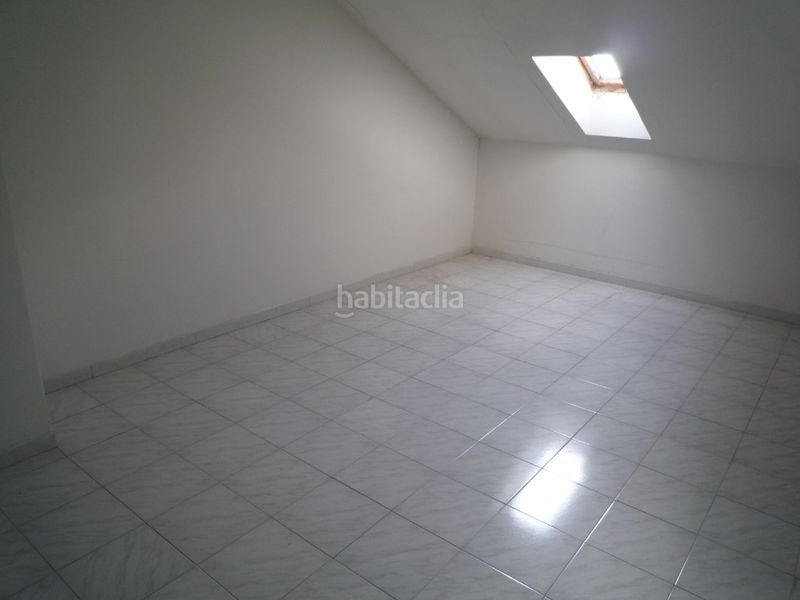 Foto b18efcd2-614a-432d-920a-f0169b3d27d4. Pis amb aparcament a Cacabelos