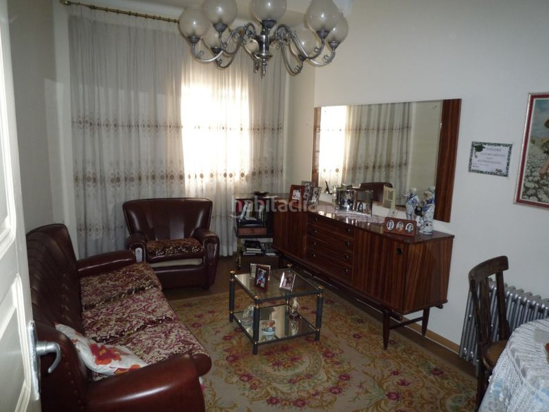 Foto 6faabb34-06b0-4b92-974d-135c50e9f741. Casa a Cacabelos