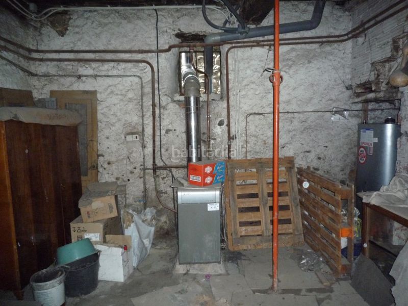 Foto a9528235-af2d-4dc6-a3db-f014a53cf0ce. Casa a Cacabelos