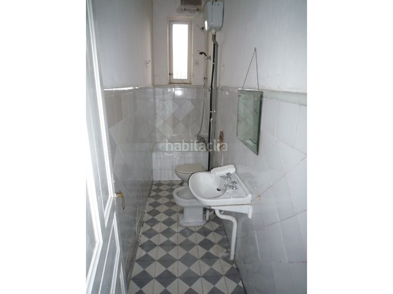 Foto eca1a9f8-4d9d-4620-b74d-9b805e84133f. Casa amb aparcament a Cacabelos