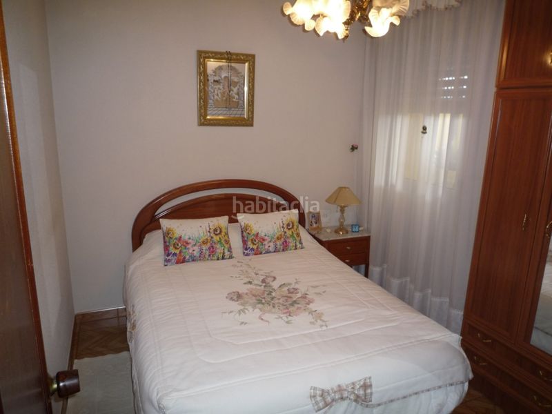 Foto badff9a7-fbbc-4607-8d49-9f6b2bcef439. Casa a Cacabelos