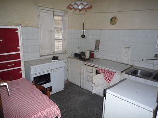 Bauernhof  Plaza san isidro. Casa centrica en cacabelos para reformar