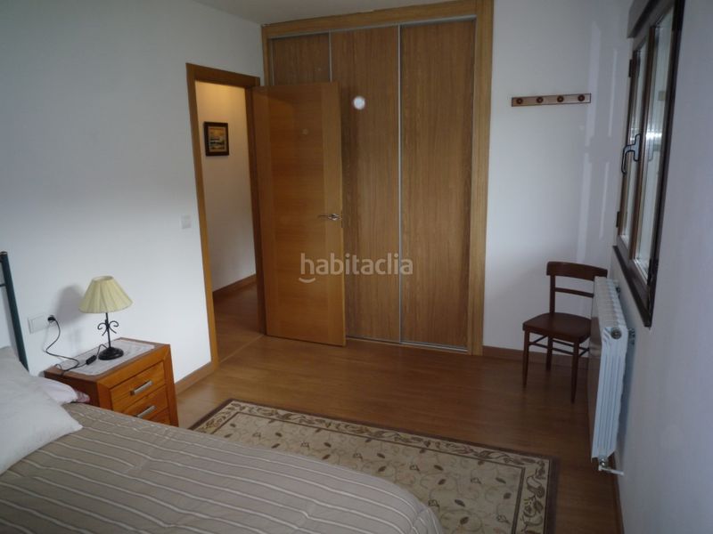 Foto 04556c85-ed56-4797-93b1-c143ea718f7a. Casa amb aparcament a Cacabelos