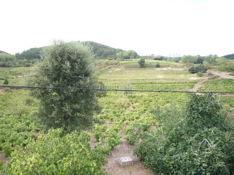 Foto 8208a899-19e0-43ac-b7d1-2717384efe0e. Casa amb aparcament a Cacabelos