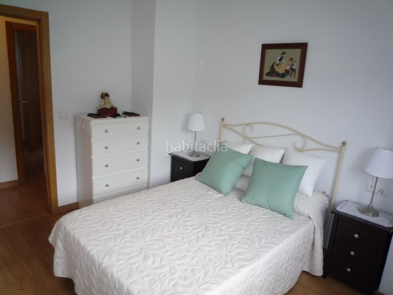 Foto d35b9199-0fe8-4f03-b0bb-0e1c9778cae4. Casa amb aparcament a Cacabelos