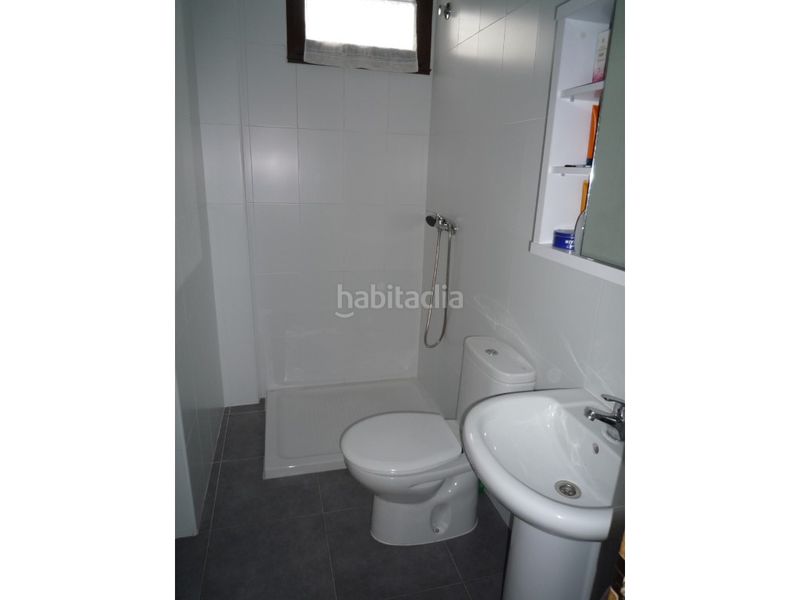 Foto e8642534-6996-4c9c-9494-f99138c0146e. Casa amb aparcament a Cacabelos