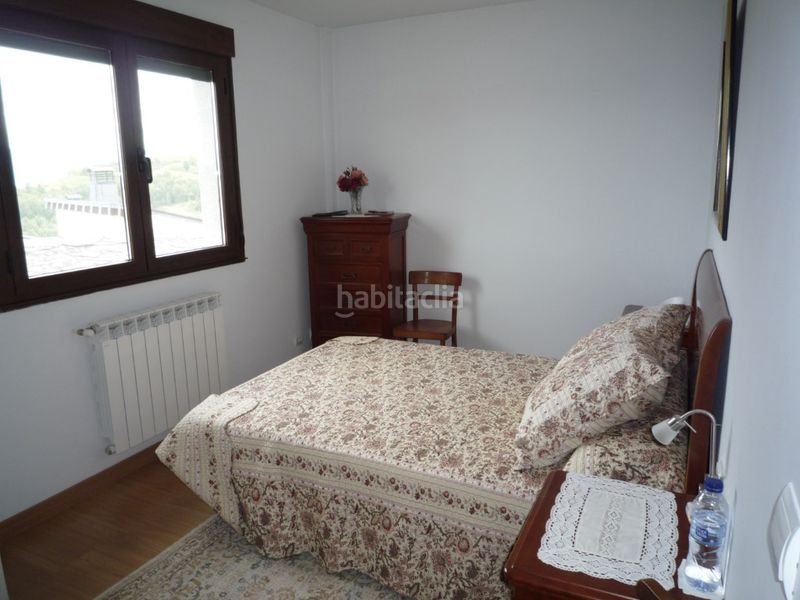 Foto ea48d97d-5e51-44da-ba23-4511e8b77051. Casa amb aparcament a Cacabelos