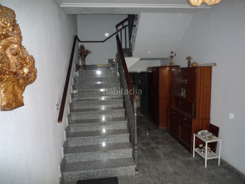 Foto 0069f3af-6e73-4d27-8f62-a89982f07810. Casa amb aparcament a Cacabelos