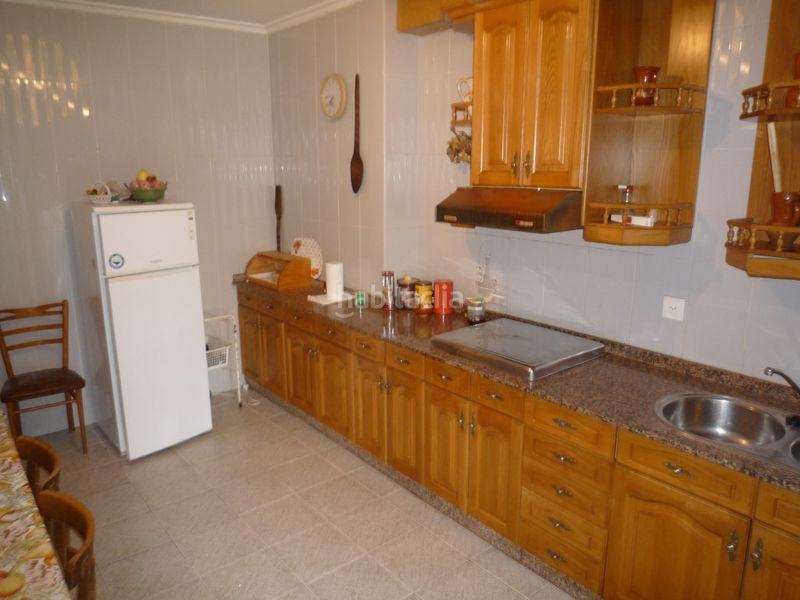 Foto 0f291f9b-6737-4d11-b1c5-14ad029712a9. Casa amb aparcament a Cacabelos