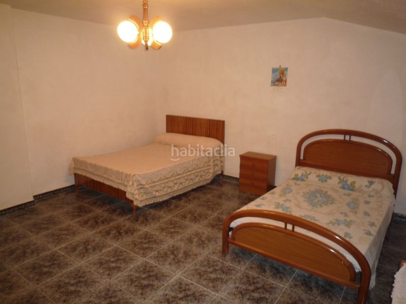 Foto 89f6b3ce-3e30-4bde-8636-dbe45e9e3446. Casa amb aparcament a Cacabelos