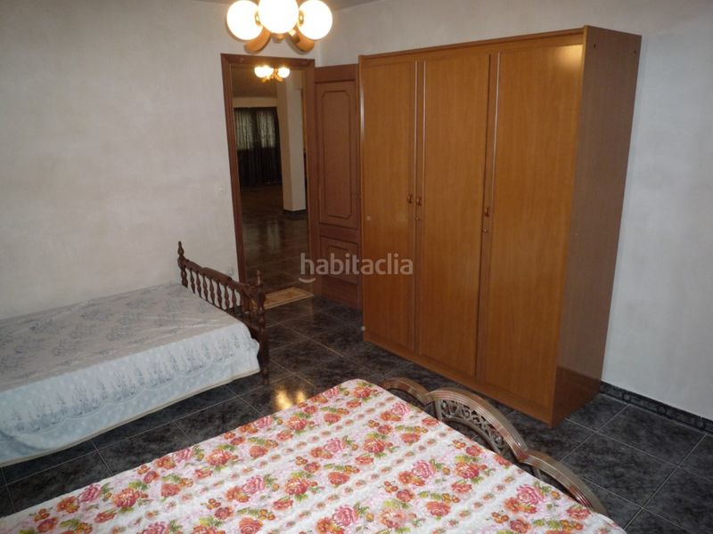 Foto 9a613085-56fe-4d3f-80a3-173a67f27cf4. Casa amb aparcament a Cacabelos