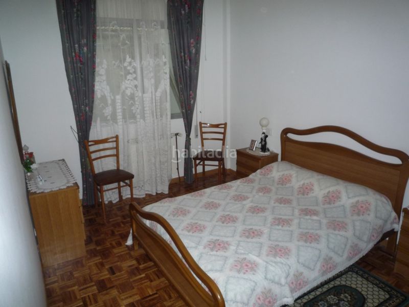 Foto df189b80-7f31-4d69-a75a-bae3562a8a0b. Casa amb aparcament a Cacabelos