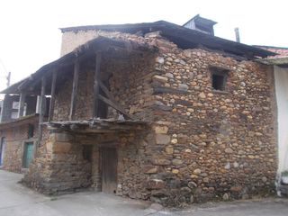 Casa  Calle iglesia-ql (quilos). Casa tradicional de piedra de 42 m para reformar en quilós cacab