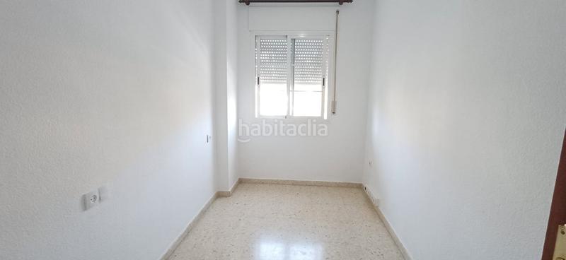 Foto 1318519b-2d5c-4b3c-b21f-33aac9a282df. Piso gran piso luminoso en Poniente-Faro Torre del Mar