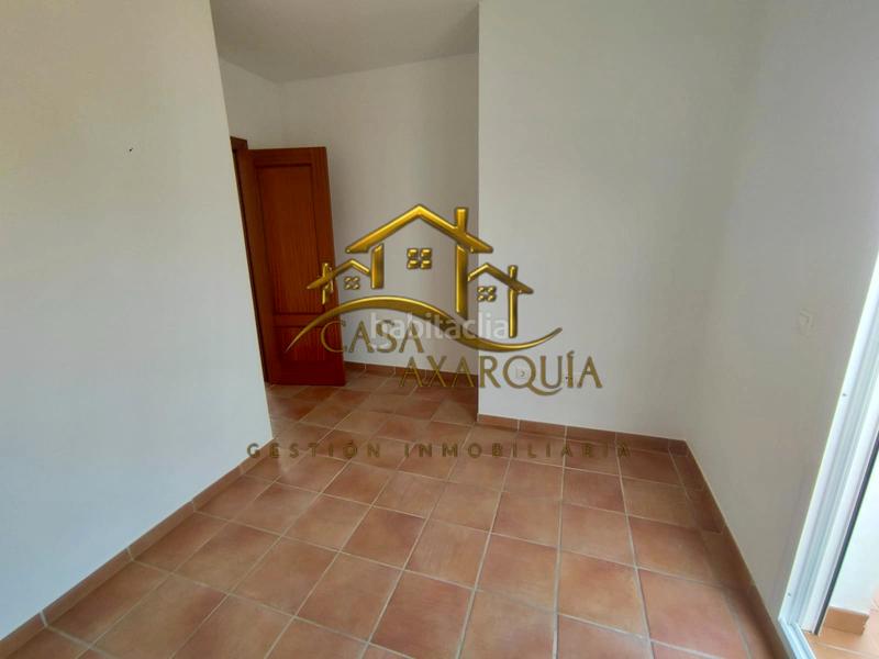 Foto c7aa3f3c-04b5-4b5e-aa6b-2a1bebb4fa54. Casa a schiera con parcheggio piscina in Alcaucín