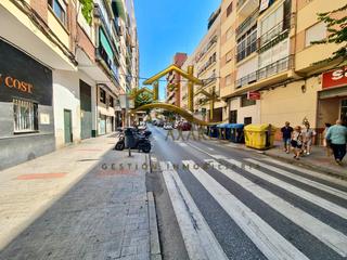 Aparcament cotxe  Calle del rio
