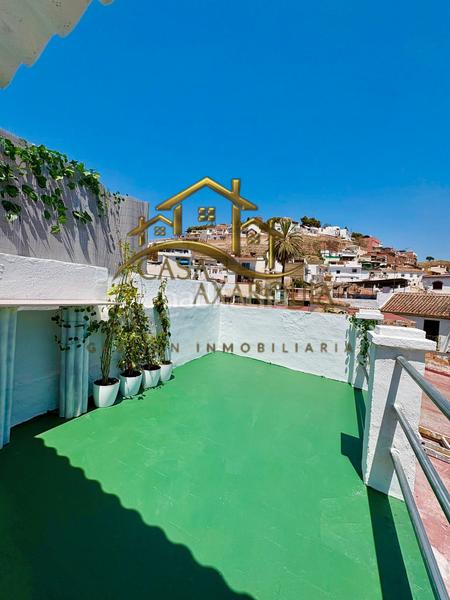 Foto f446a24e-7d68-473e-9eb4-edff062ce791. Casa pareada en Centro Histórico Vélez - Málaga