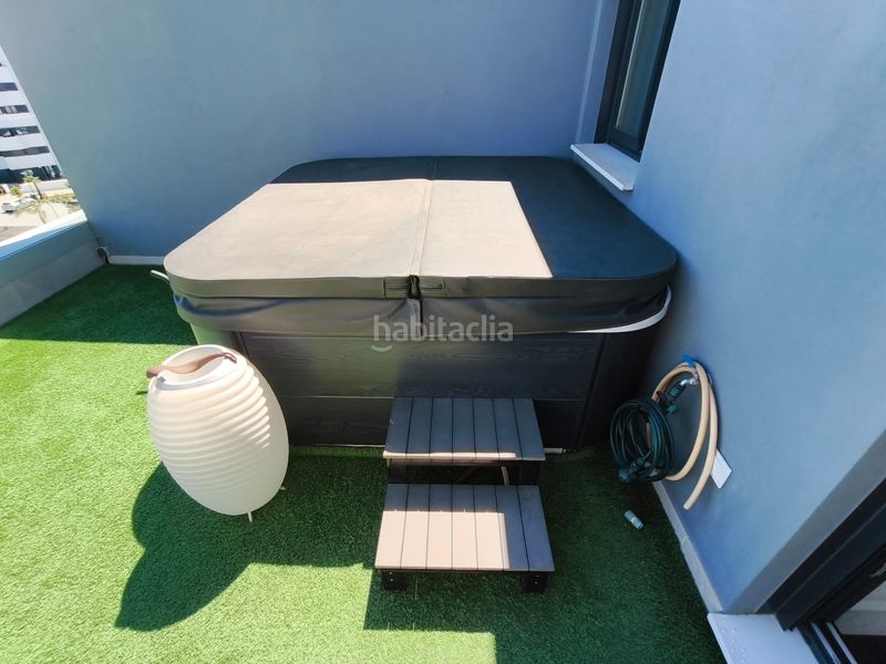 Foto 0dc70237-4a92-4d72-ae09-021ed992d64f. Àtic amb piscina a Los Álamos Torremolinos