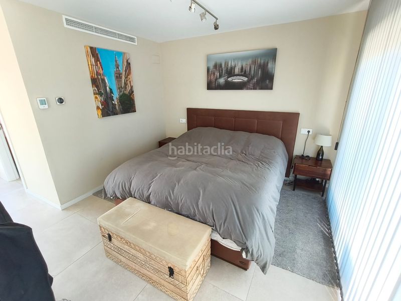 Foto 23f3c9d9-0303-4592-a5ff-b3f241b1114a. Àtic amb piscina a Los Álamos Torremolinos