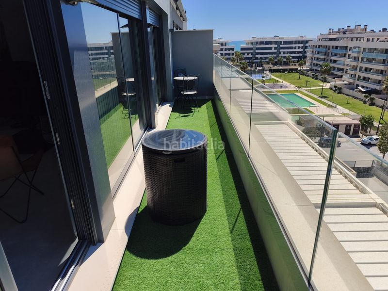 Foto 3121cbb4-7eba-4e4a-a51d-67f6578cc7f3. Àtic amb piscina a Los Álamos Torremolinos