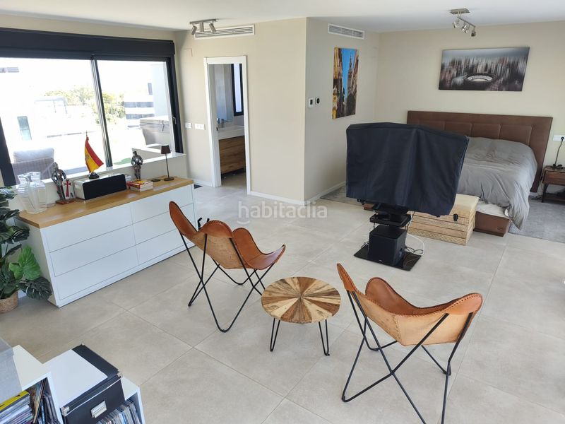 Foto 51a0a095-5aed-458d-97b2-5df83c243e17. Àtic amb piscina a Los Álamos Torremolinos