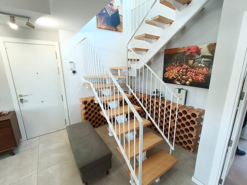 Foto 54fe2f4f-b932-41a5-b338-38b3386f51d7. Àtic amb piscina a Los Álamos Torremolinos