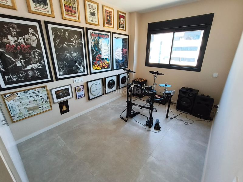 Foto 6f39792b-671d-4603-903a-b2126328e246. Àtic amb piscina a Los Álamos Torremolinos