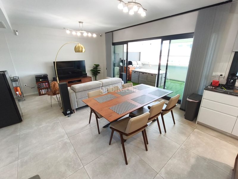 Foto 7119429a-a025-45f5-a385-b749dd9f9f5a. Àtic amb piscina a Los Álamos Torremolinos