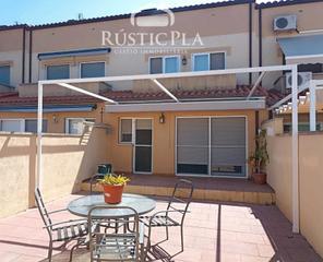 Semi detached house in Pla de Santa Maria (El). Casa adosada con excelentes acabados y bien equipada