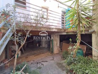 Casa en Pla de Santa Maria (El). Casa unifamiliar centrica en poblacion con todos los servicios