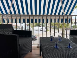 Appartement à Carrer port empordà 1. Piso en muy bien situado, centro de empuriabrava