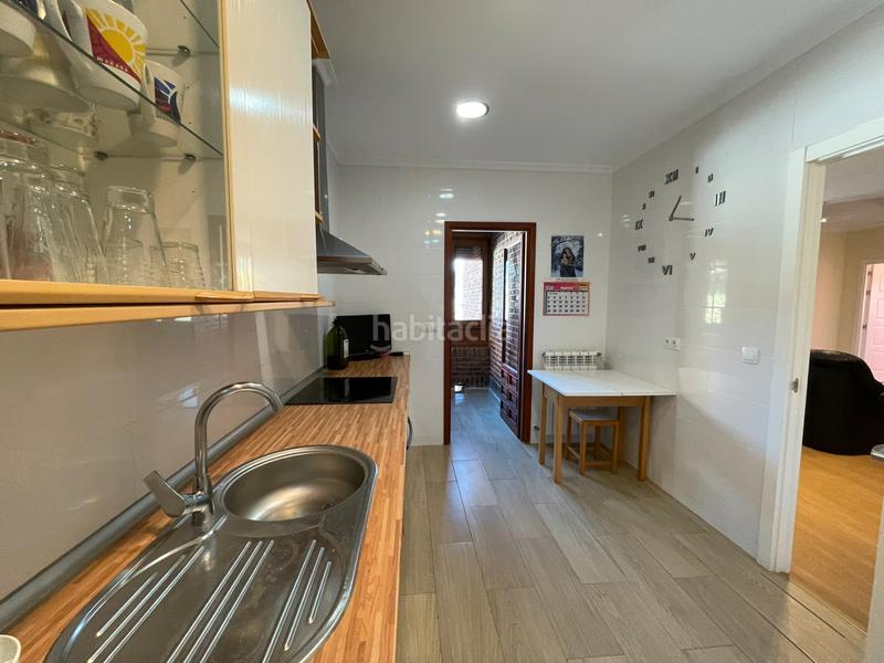 Foto 4ea06c3a-8ca3-410a-9df0-a67b21a74533. Pis amb xemeneia calefacció a Cercedilla