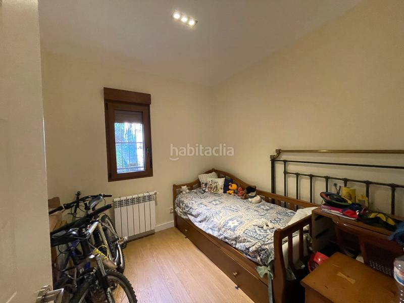 Foto 8f4aa1e0-f1f0-4ea9-b53a-cd199dc49fe7. Pis amb xemeneia calefacció a Cercedilla