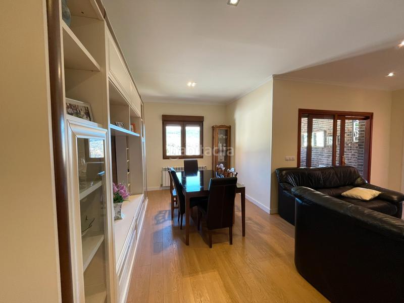 Foto eadd3f89-22ff-4ad2-af53-e74e69d32eab. Pis amb xemeneia calefacció a Cercedilla