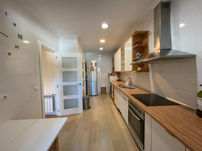 Foto f4515f08-a116-466b-853c-2cff84d60aa7. Pis amb xemeneia calefacció a Cercedilla