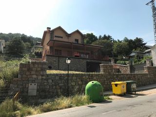 Maison à Cercedilla. Chalet independiente en venta ( cercedilla)