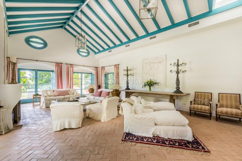 Foto dc5bcb48-eac0-484d-a44c-853b99f8157c. Location chalet avec cheminée chauffage parking piscine dans Sotogrande