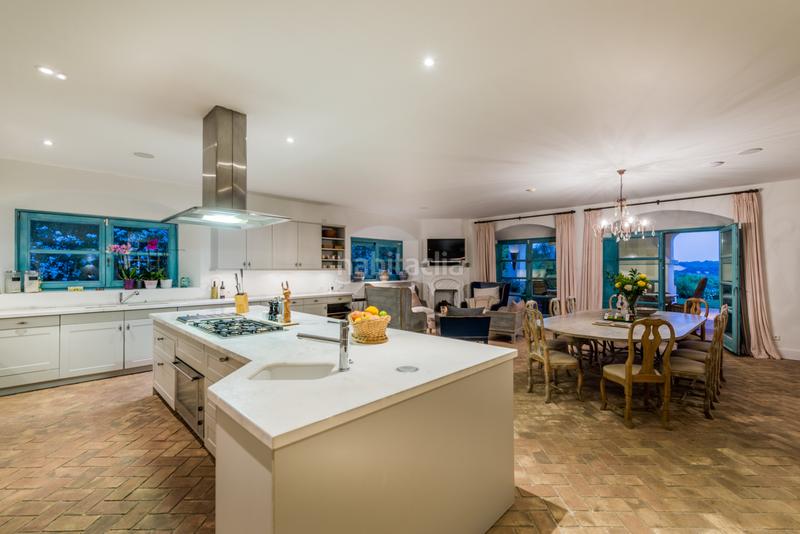 Foto a7f10e3f-9f28-4c21-89be-336a94ca10f7. Miete chalet mit kamin heizung parking pool in Sotogrande alto Sotogrande