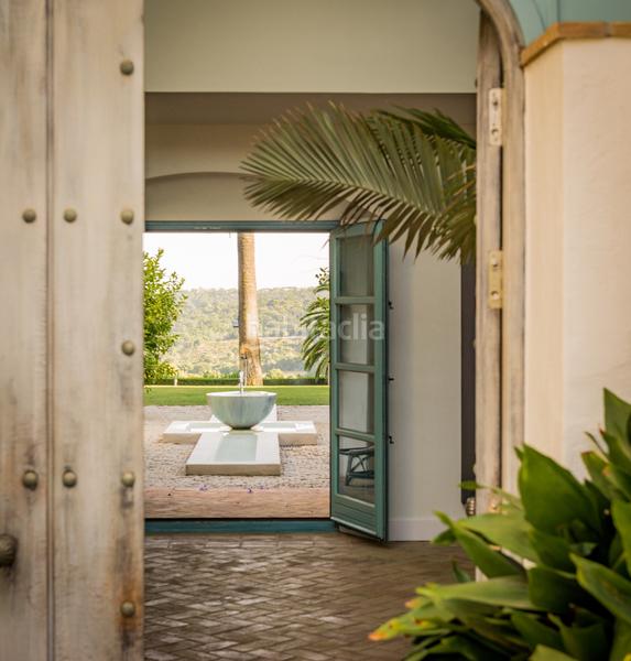 Foto 213e1764-5860-43ad-ad77-1f43682ad89b. Rent chalet with fireplace heating parking pool in Sotogrande