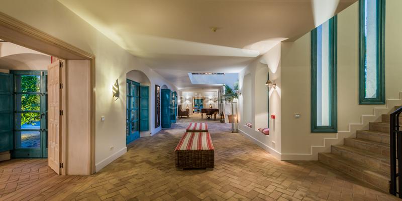 Foto d01e850c-e454-45e5-802f-0e068485dea2. Rent chalet with fireplace heating parking pool in Sotogrande