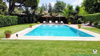Xalet  Avenida de visley. Casa independiente con piscina en venta en jerez de la frontera,