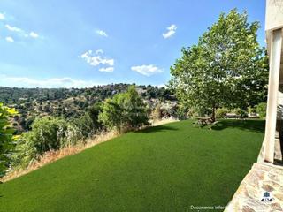 Xalet a Calle mirarroyo 1. Chalet de lujo en los peñascales con vistas al lago  en venta  a