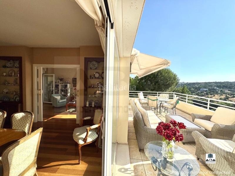 Foto 54549c1d-ff40-4e9b-8aaf-a542b3e9b6b9. Chalet  de lujo en los peñascales con vistas al lago en venta aba expertos inmobiliarios en Torrelodones