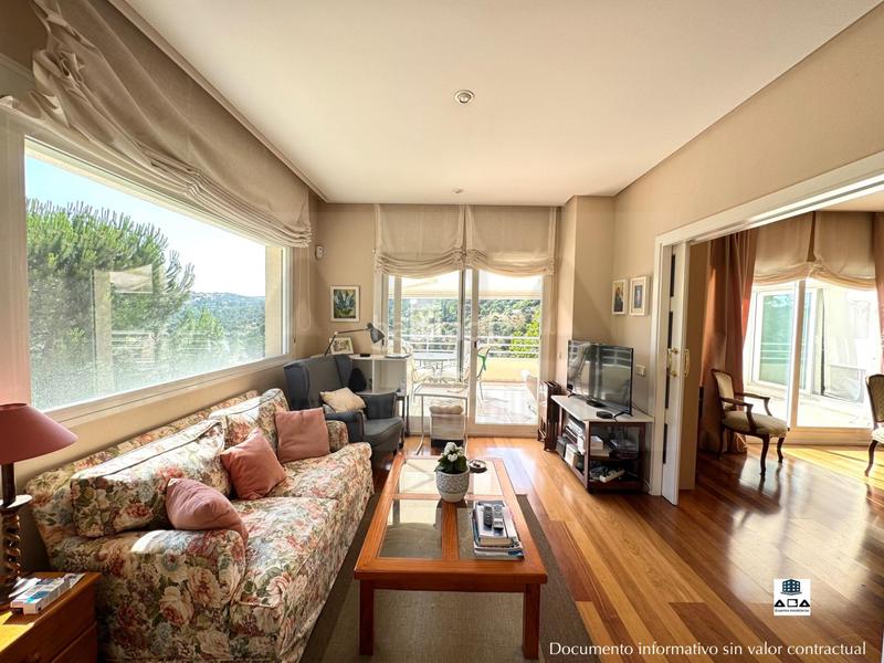 Foto 9eac1b5d-bca7-4470-85d5-53a8929e9c58. Chalet  de lujo en los peñascales con vistas al lago en venta aba expertos inmobiliarios en Torrelodones