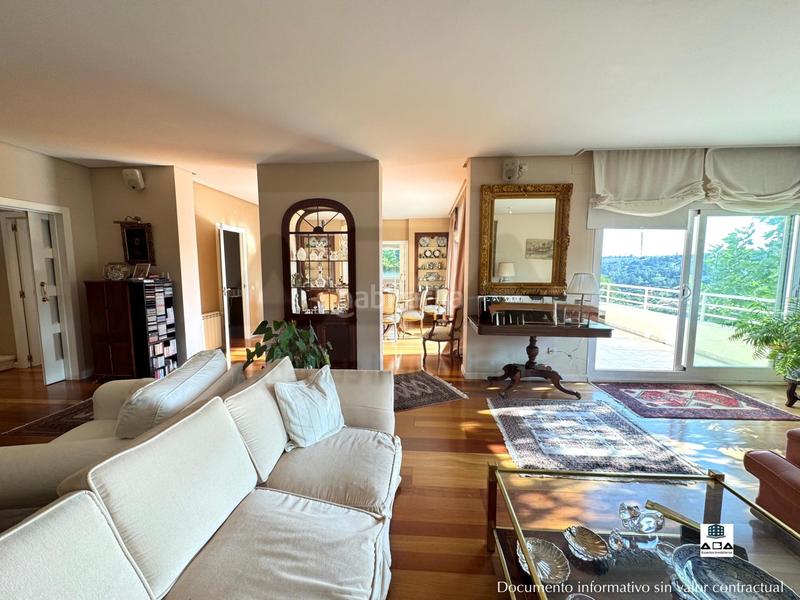 Foto d9bc0f22-7f96-42a3-8a1e-ceecf2e5262b. Chalet  de lujo en los peñascales con vistas al lago en venta aba expertos inmobiliarios en Torrelodones