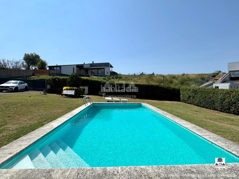 Foto 2b616ea6-e4dc-409c-b3ef-e8b4a09d0d57. Chalet espectacular chalet en la mejor zona a 1 km de la playa aba expertos inmobiliarios en Gijón