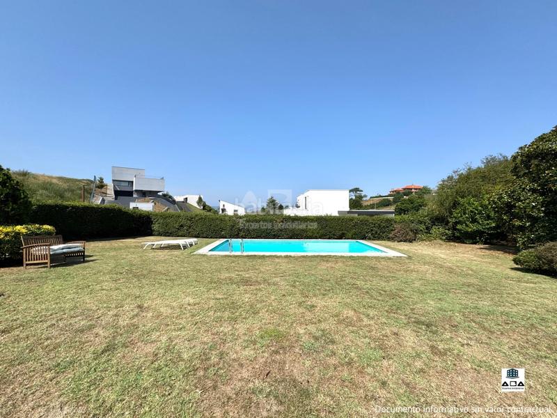 Foto 67ad2ea1-d7ea-490d-8f66-13d143f67036. Chalet espectacular chalet en la mejor zona a 1 km de la playa aba expertos inmobiliarios en Gijón