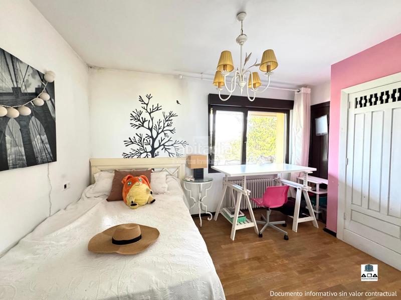 Foto acaf7e38-d59b-476f-afd7-7e568f301a16. Chalet espectacular chalet en la mejor zona a 1 km de la playa aba expertos inmobiliarios en Gijón