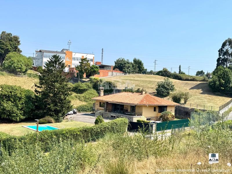 Foto cbe4b077-7c52-4f3d-8375-bc082c2fdb05. Chalet espectacular chalet en la mejor zona a 1 km de la playa aba expertos inmobiliarios en Gijón