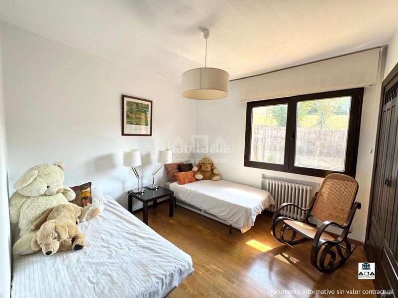 Foto efca49a7-de68-41d5-a8b2-24e8cf0b5908. Chalet espectacular chalet en la mejor zona a 1 km de la playa aba expertos inmobiliarios en Gijón